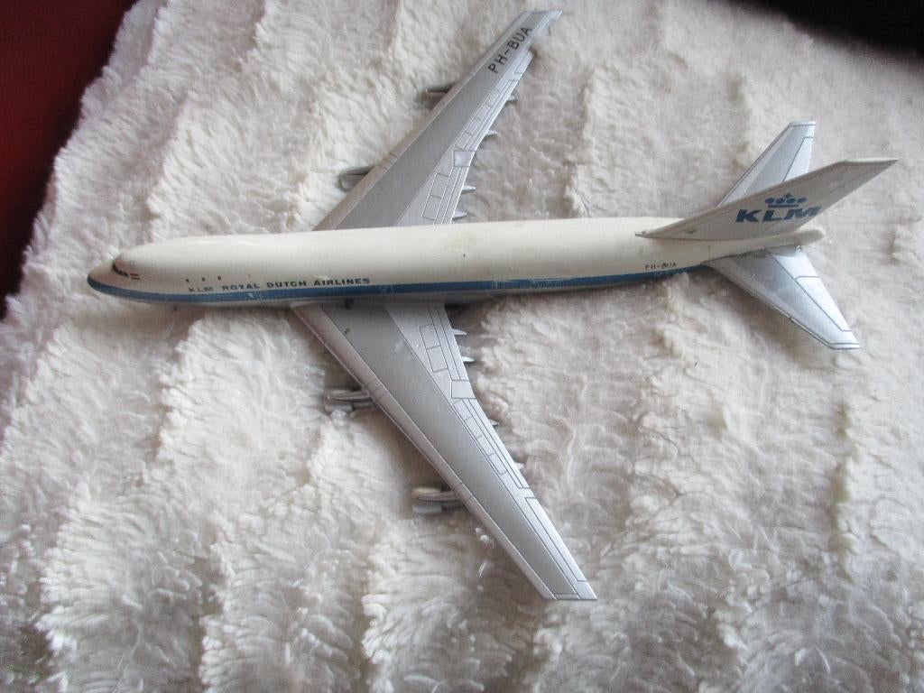 klm vliegtuig schaalmodel, Ophalen of Verzenden, Zo goed als nieuw, Schaalmodel