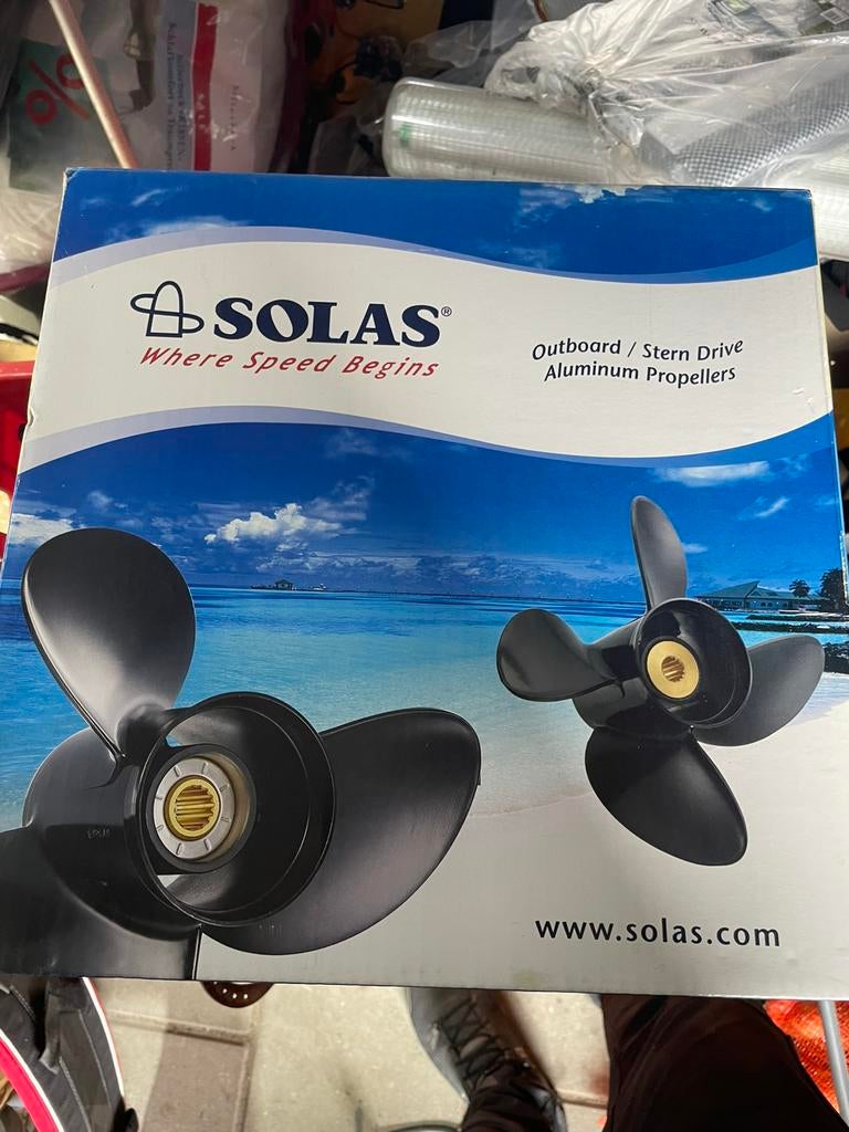 Nieuwe schroef, Watersport en Boten, Bootonderdelen, Ophalen of Verzenden, Zo goed als nieuw