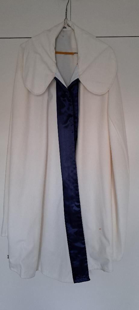 Broederschaps cape, Ophalen, Zo goed als nieuw