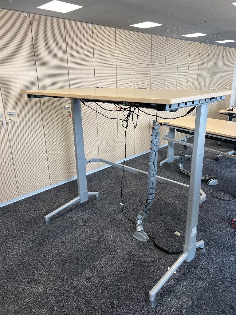 Elektrisch zit-sta bureau 160x80x72-138 cm, 90 stuks, Huis en Inrichting, Bureaus, Verzenden, In hoogte verstelbaar, Gebruikt