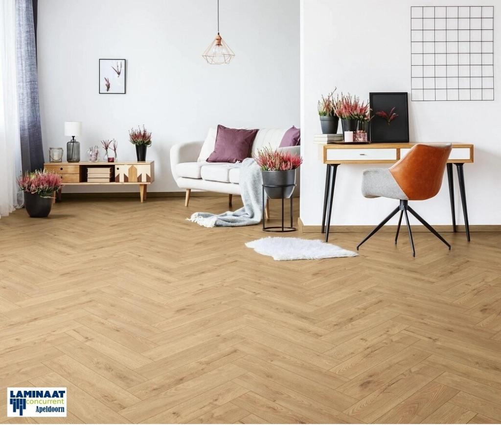 46m2 Waterbestendig Visgraat Laminaat Summer Oak UITVERKOCHT, Bruin, Visgraat laminaat natural eiken kleur, Nieuw, Ophalen of Verzenden