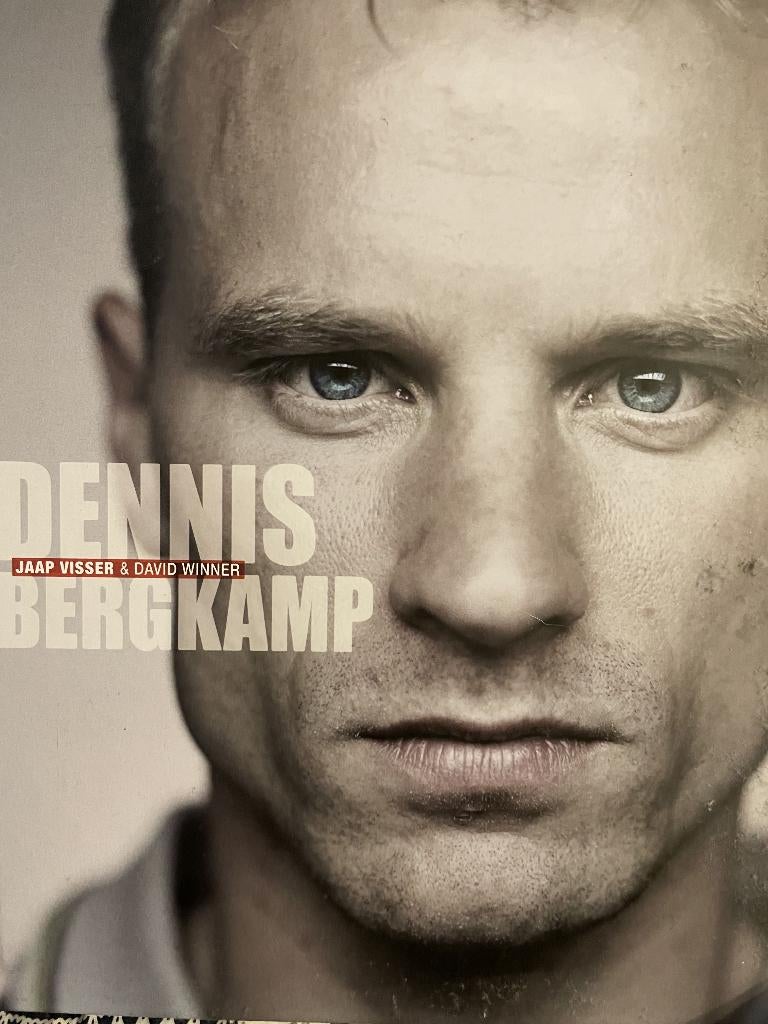 Dennis Bergkamp door Jaap Visser, Boeken, Jaap Visser, Ophalen of Verzenden, Zo goed als nieuw, Balsport