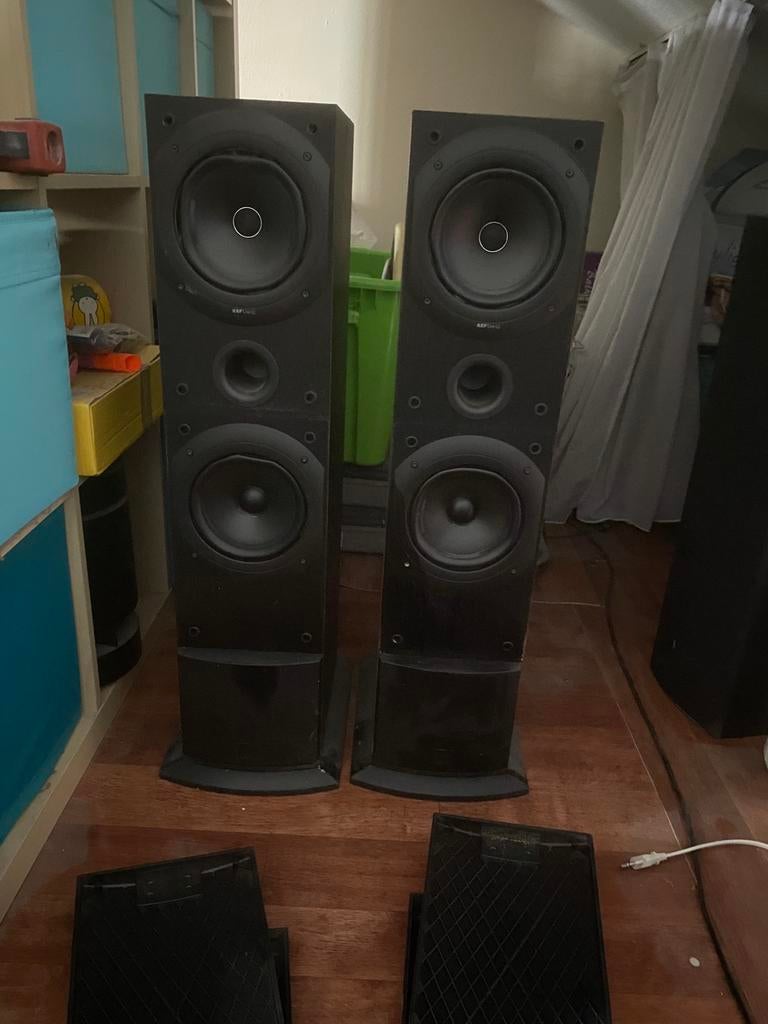 Kef q50 speakers set van 2, Overige merken, Gebruikt, Ophalen of Verzenden, 120 watt of meer