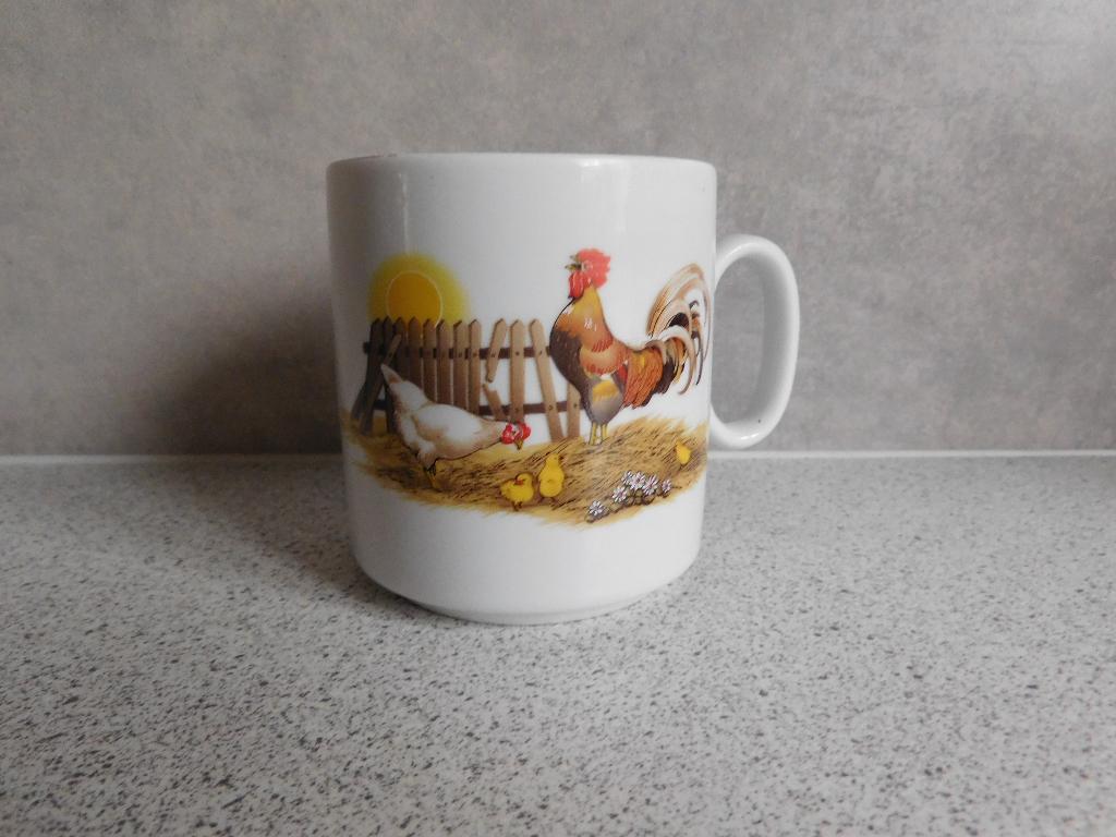 Mok 9x8 cm. Kip Haan Wunsiedel Bavaria, Ophalen of Verzenden, Zo goed als nieuw, Overige stijlen, Kop(pen) en/of Schotel(s)