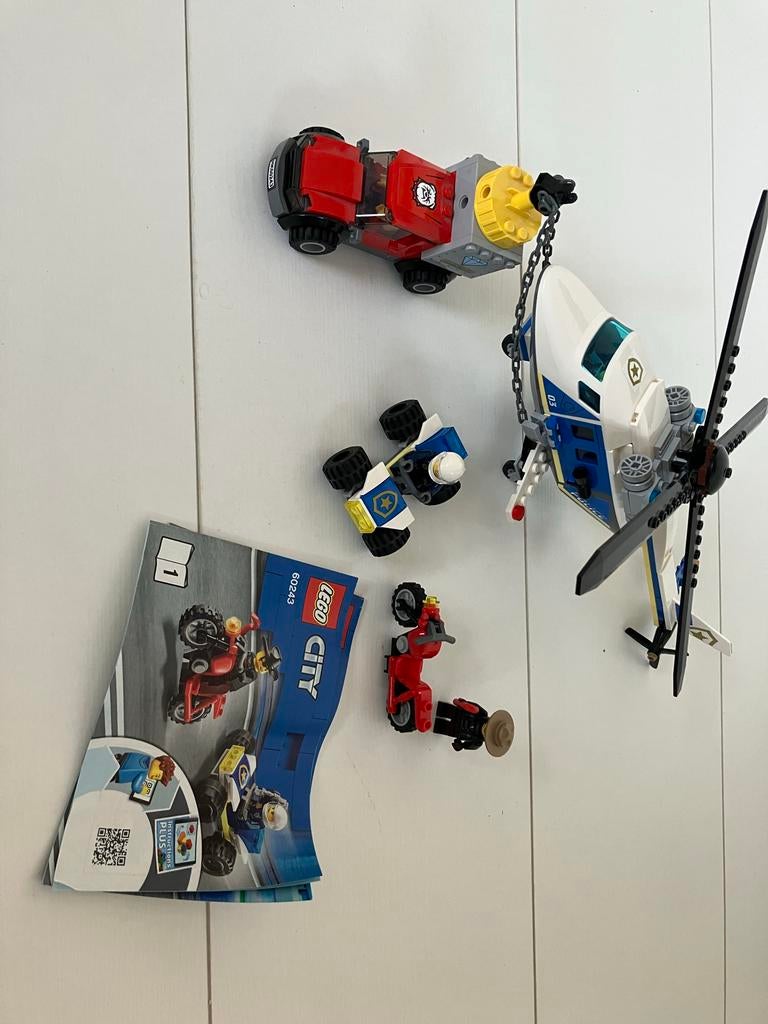 Lego City 60243 - Politie Helikopter Achtervolging, Kinderen en Baby's, Speelgoed | Duplo en Lego, Zo goed als nieuw, Lego, Complete set