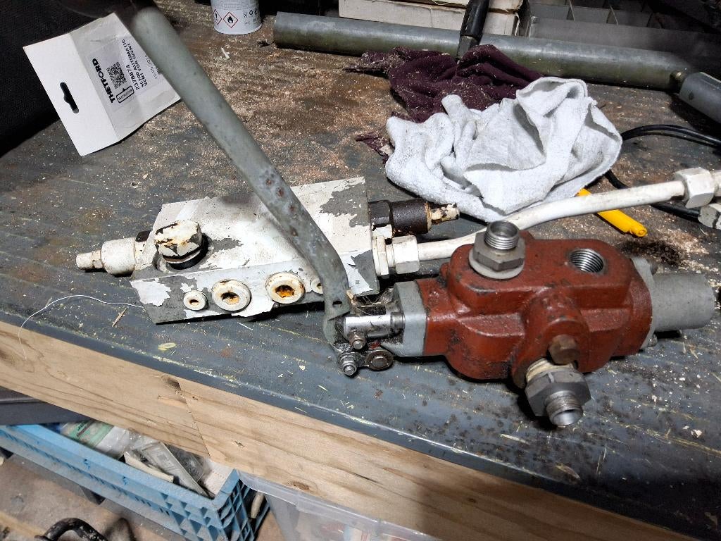 Hydraulische houtklover stuurventiel, Tuin en Terras, Kloofmachines, Gebruikt, Onbekend, Liggend, Ophalen of Verzenden