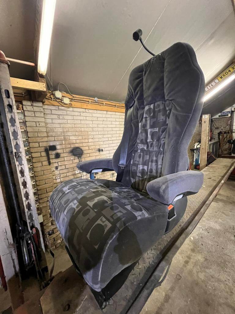 Chauffeurstoel captain chair Grammer stoel toeringcar, Auto-onderdelen, Ophalen of Verzenden, Gebruikt