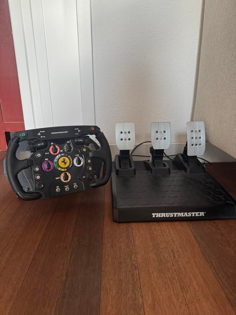 Sim racing set van thrustmaster, Ophalen of Verzenden, Zo goed als nieuw