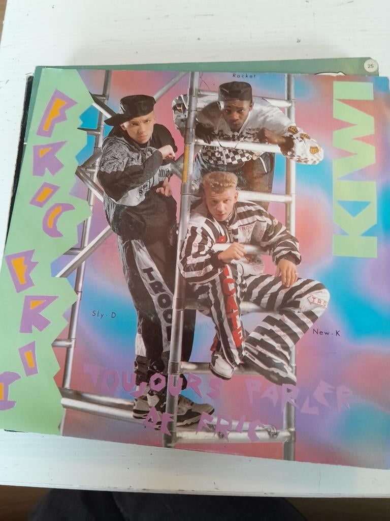 Kiwi 7 inch fric fric, Ophalen of Verzenden, Zo goed als nieuw, Pop