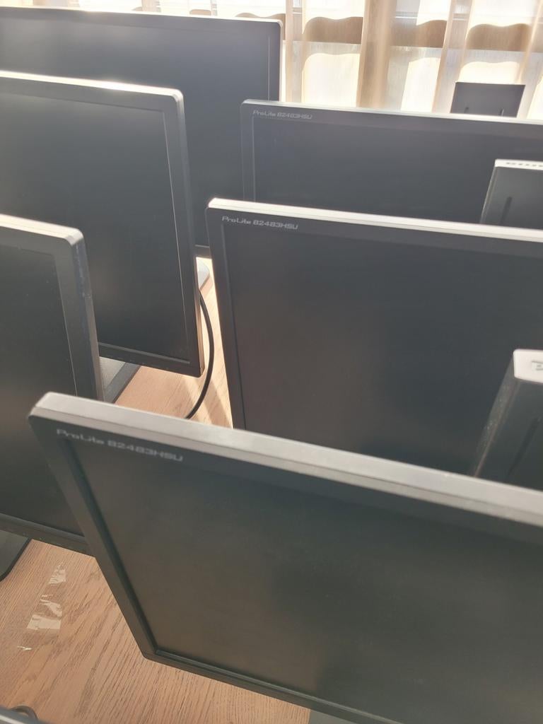 3x Iiyama Beeldschermen (B2483HSU) - Werkend!, Gebruikt, Iiyama, Hoofdtelefoonaansluiting, Full HD