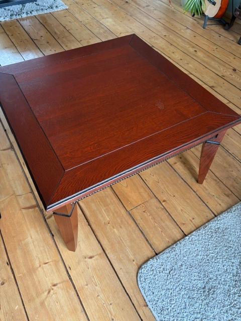 Vierkant bijzettafel, Vierkant, Zo goed als nieuw, 75 cm of meer, Hout