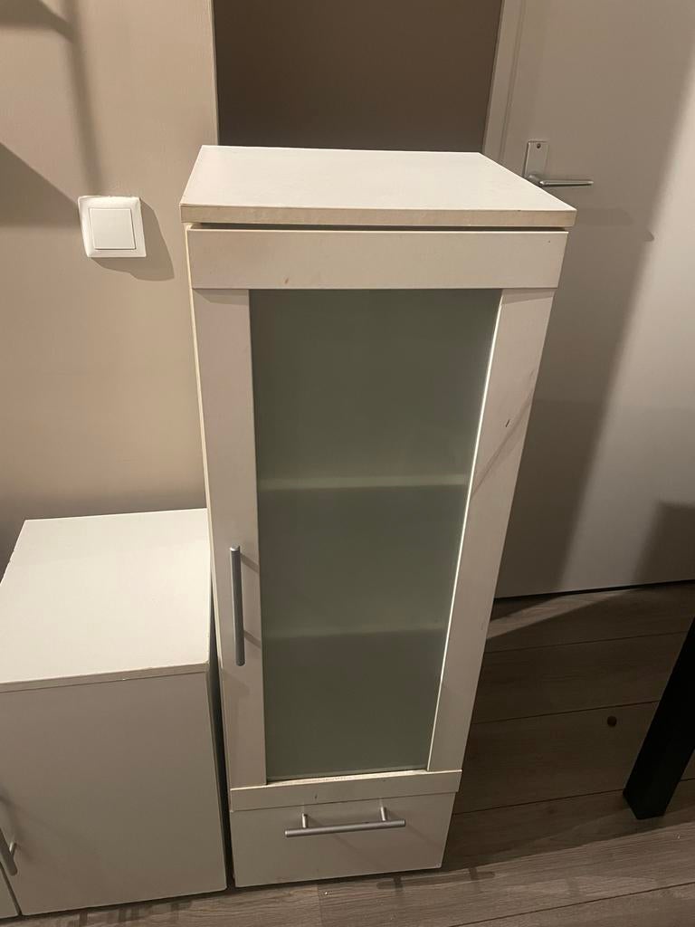Witte badkamerkast met glazen deur, (Half)hoge kast, Minder dan 50 cm, Gebruikt, 100 tot 150 cm
