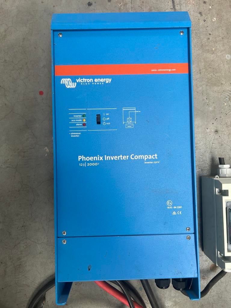 Victron Energy Phoenix Inverter Compact 12|2000, Ophalen of Verzenden, Gebruikt
