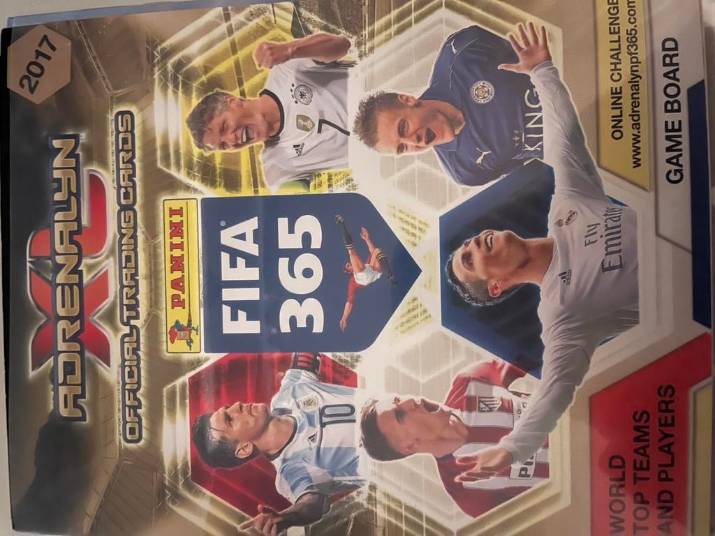 Panini FIFA 365 2017 COMPLEET Adrenalyn XL album, Ophalen of Verzenden, Zo goed als nieuw, Buitenlandse clubs, Poster, Plaatje of Sticker