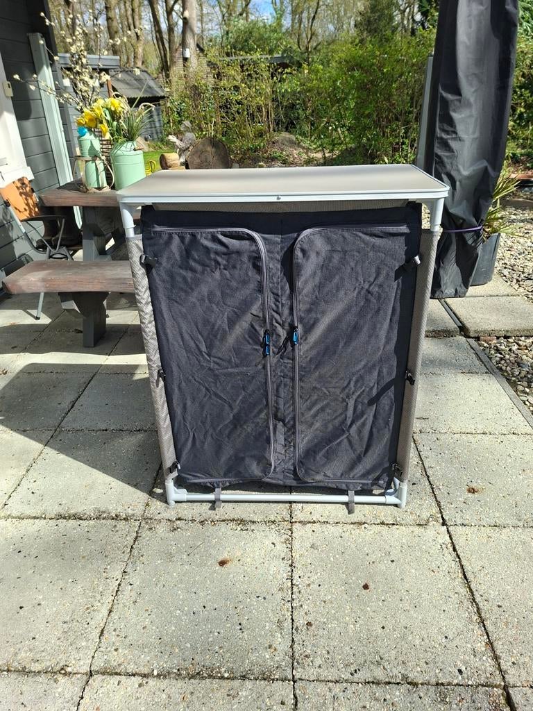 Camping kastje, Ophalen, Campingkast