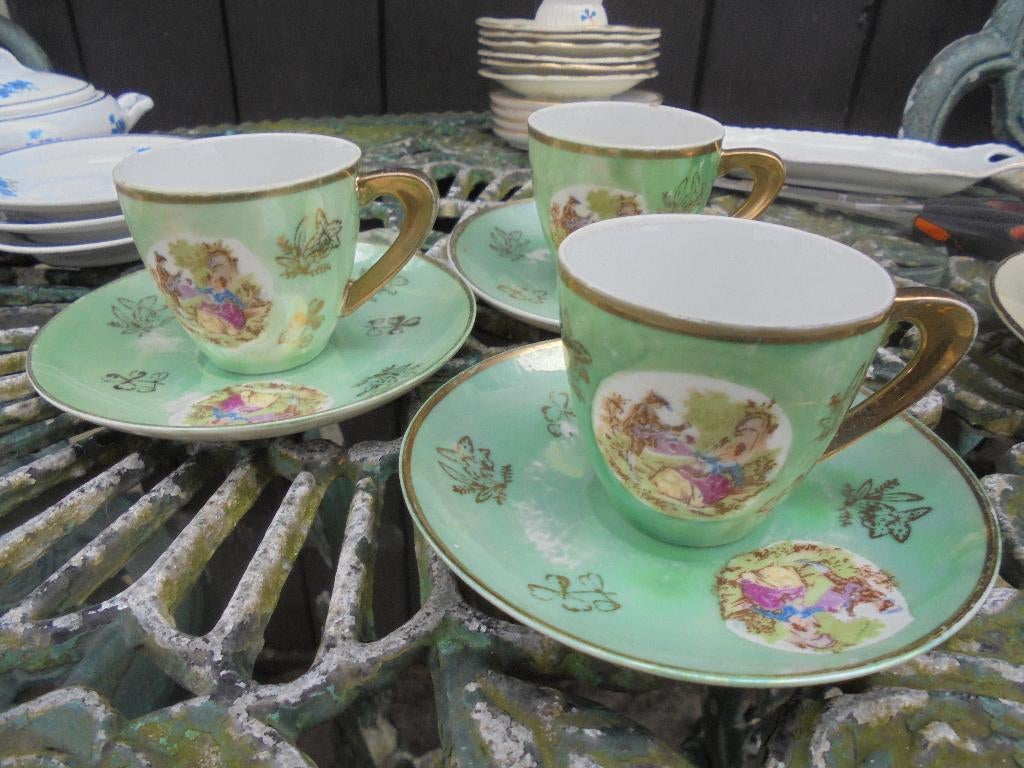 3 Mokka kop en schotels groen parelmoer romantische plaatje, Ophalen of Verzenden