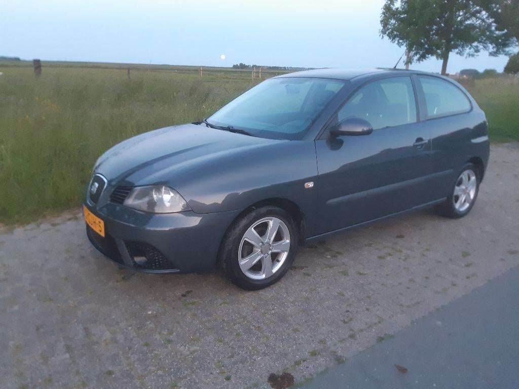 Seat Ibiza 1.6 77KW 3DRS 2008 Grijs, Auto's, Seat, Voorwielaandrijving, 40 €/maand, 4 cilinders, Ibiza