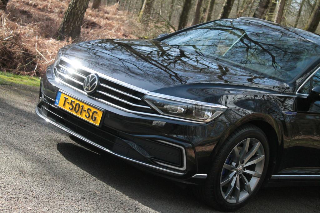 Volkswagen Passat Variant 1.4 TSI PHEV GTE Business | Pano |, 12 maanden, Gebruikt, 4 cilinders, Alcantara