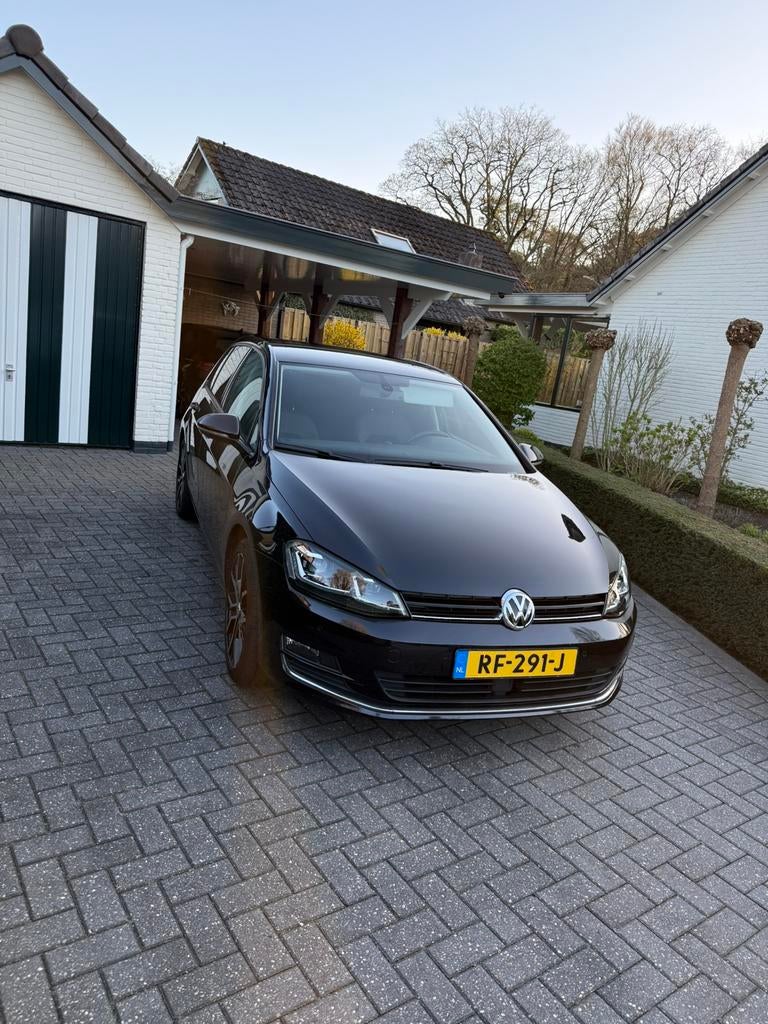 Volkswagen Golf 7 1.4 TSI 90KW 5D 2014 Zwart, Voorwielaandrijving, 1147 kg, 4 cilinders, 620 kg