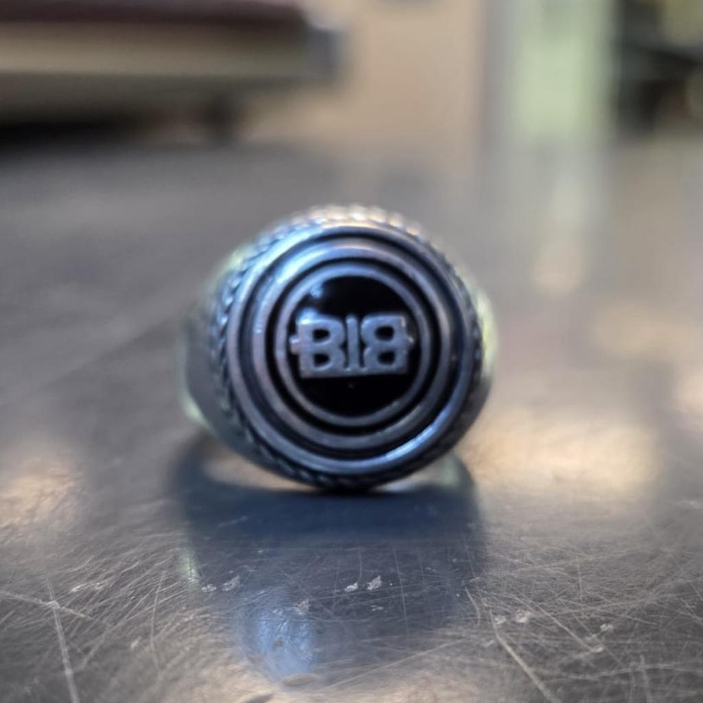 Buddha to Buddha Zegelring Tangguh Batas Maat 19, Sieraden, Tassen en Uiterlijk, Ringen, Buddha to Buddha, Zo goed als nieuw, Support@buddhatobuddha.com