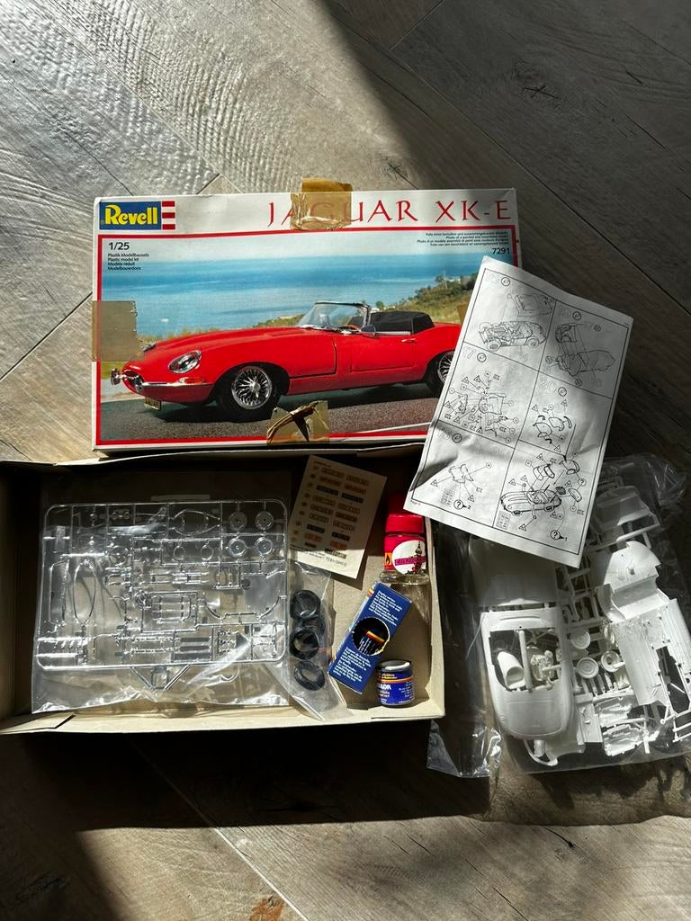 Revell bouwdoos Jaquar XK-E 1/25, Auto, Revell, Groter dan 1:32, Ophalen of Verzenden