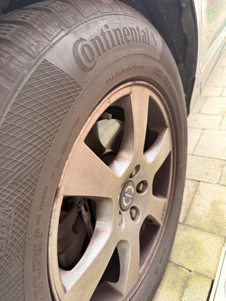 Volvo XC 60 Winterbanden op velg, Ophalen, Gebruikt, Banden en Velgen, 17 inch