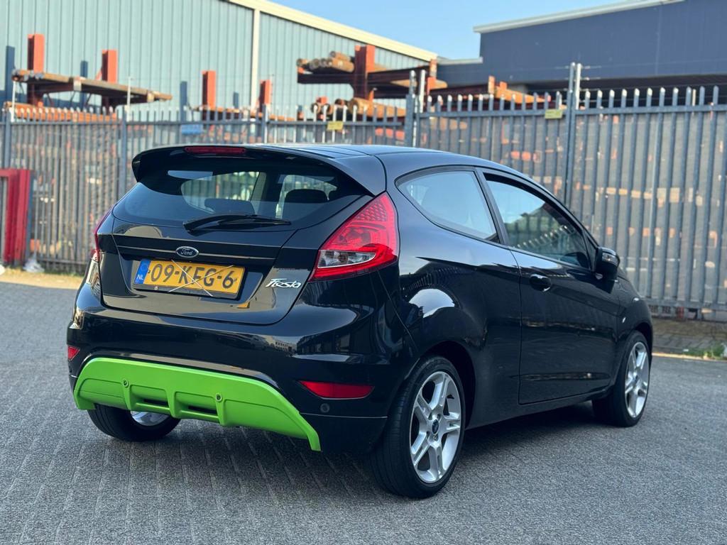 Ford Fiesta 1.6 Sport,1eigenaar, cruise Controle, kmnap,alum, Gebruikt, 31 €/maand, 4 cilinders, Zwart