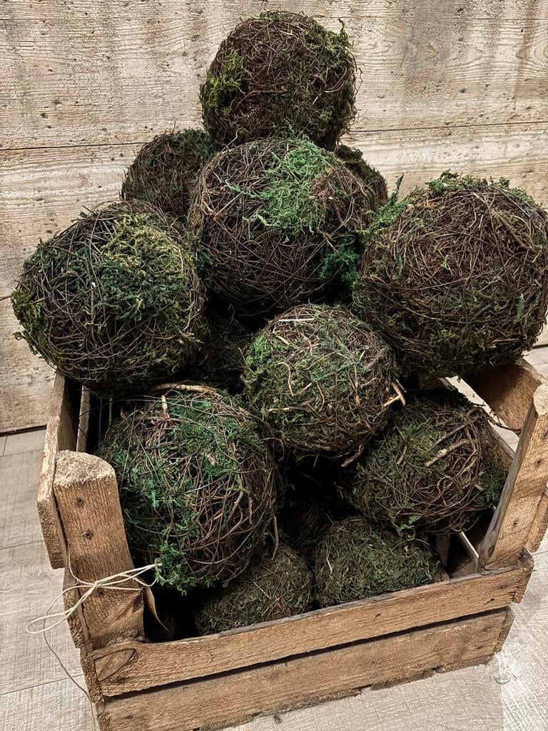 Decoratieve mosballen in houten kist, Ophalen, Gebruikt