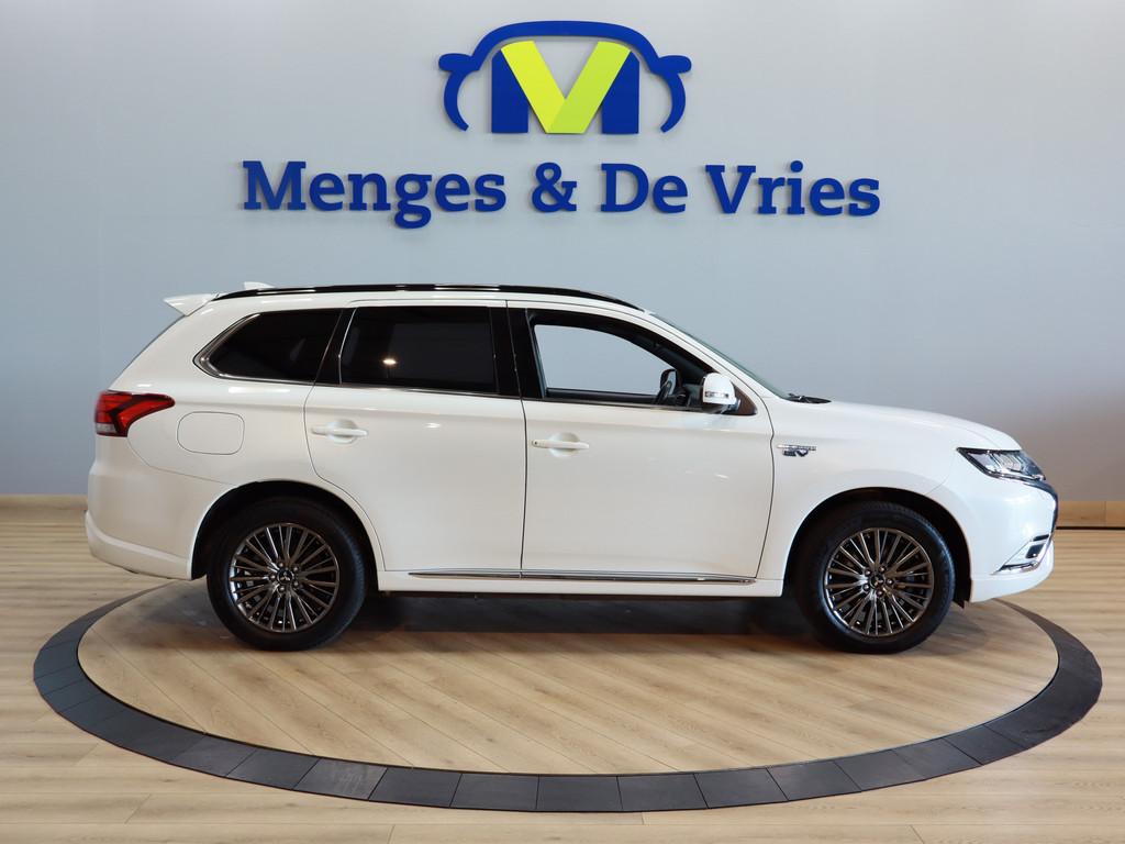 Mitsubishi Outlander 2.4 PHEV S-Edition Airco ECC | Panorama, Automaat, 12 maanden, 4 cilinders, Bedrijf