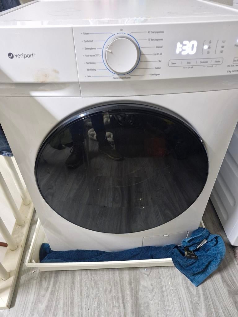 Veripart Wasmachine 8kg - Maakt raar geluid, Witgoed en Apparatuur, Wasmachines, 1200 tot 1600 toeren, Gebruikt, 8 tot 10 kg, Ophalen of Verzenden