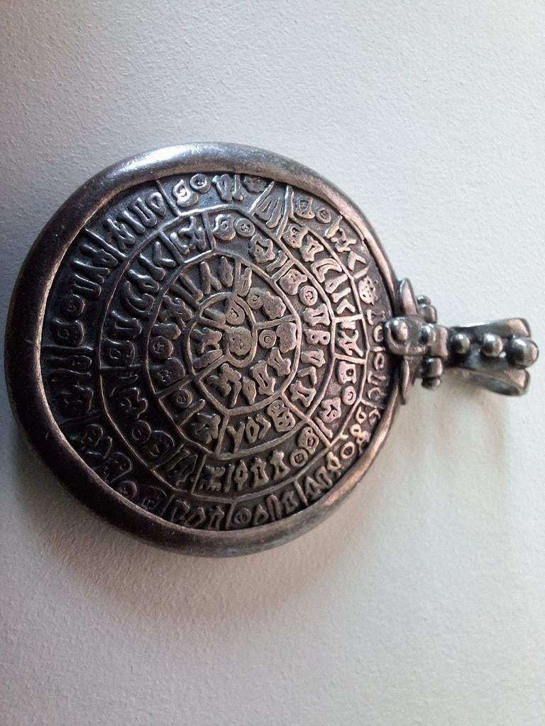 Zilveren Phaistos Schijf Hanger - Uniek Design, Gebruikt, Overige voorstellingen, Ophalen of Verzenden, Zilver