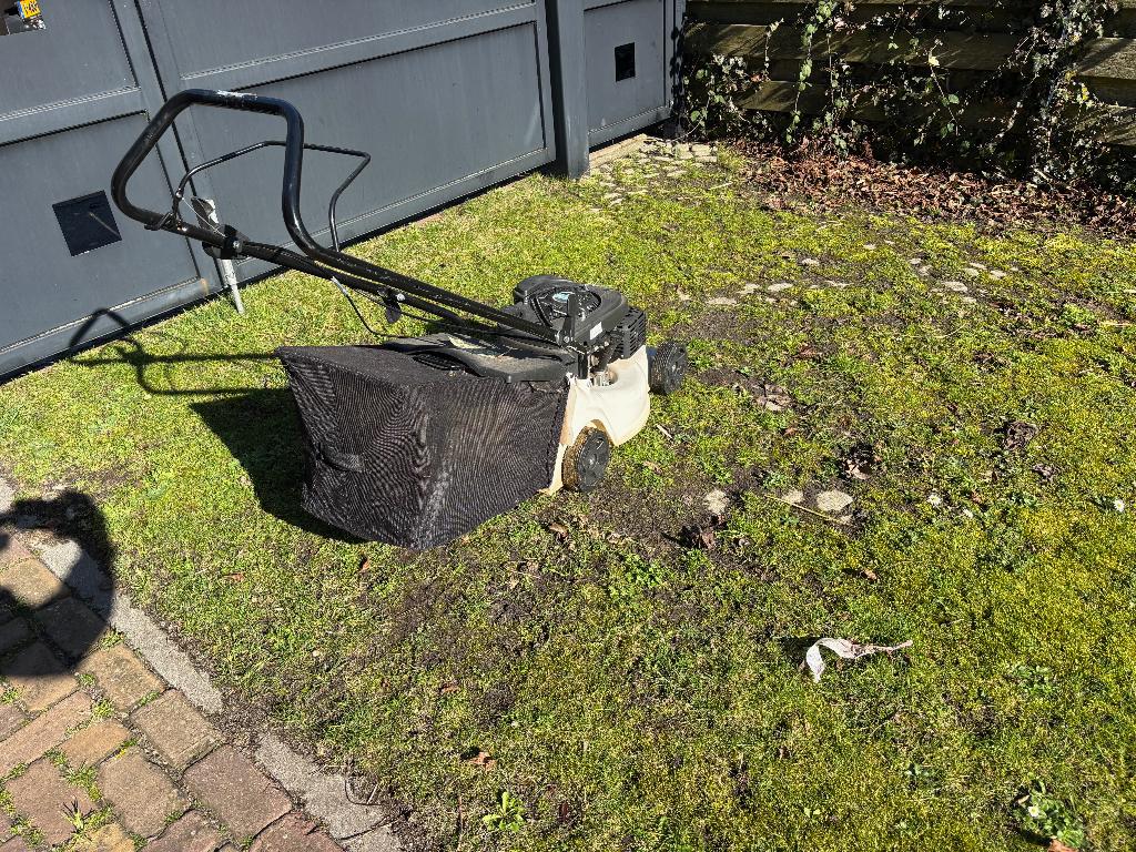 Motor maaier Gras, Cirkelmaaier, Gebruikt, 30 t/m 39 cm, Ophalen