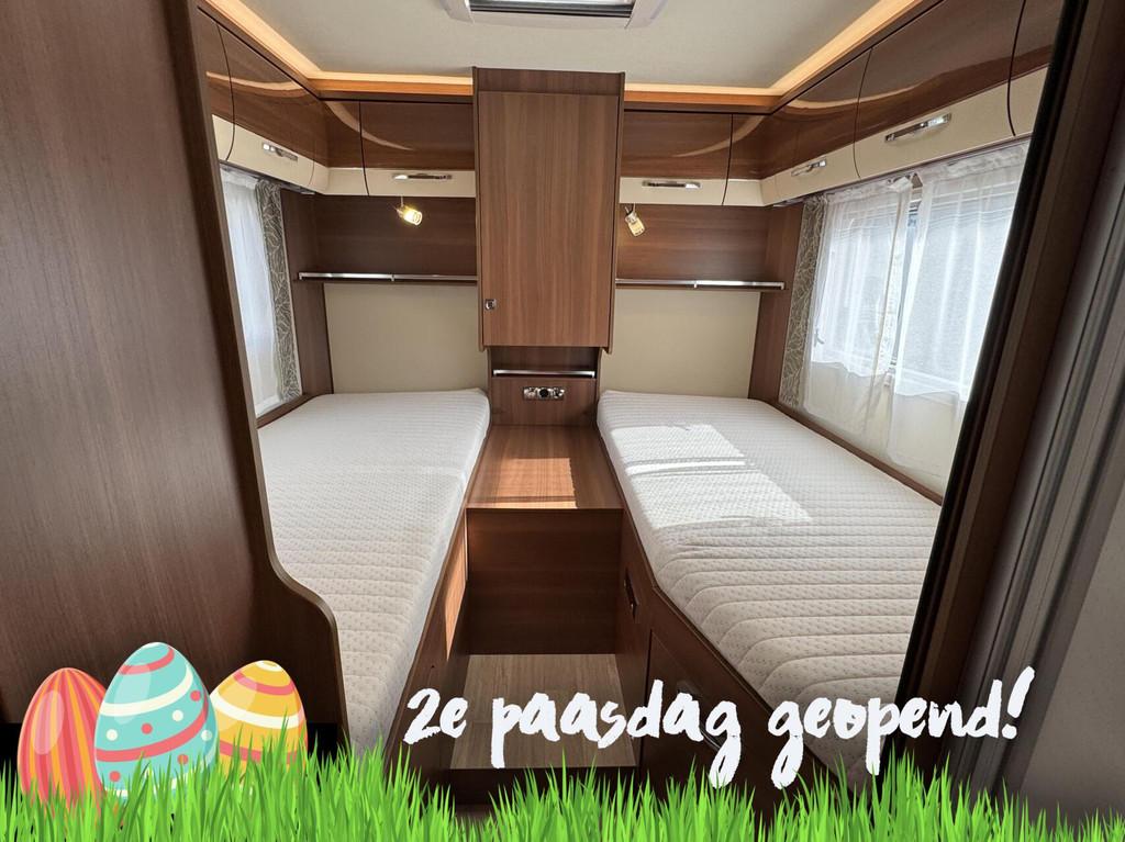 Lmc I735 Explorer Automaat Enkele Bedden Hefbed Zonnepaneel, Caravans en Kamperen, Campers, Airbags, 7 tot 8 meter, Bedrijf, Diesel