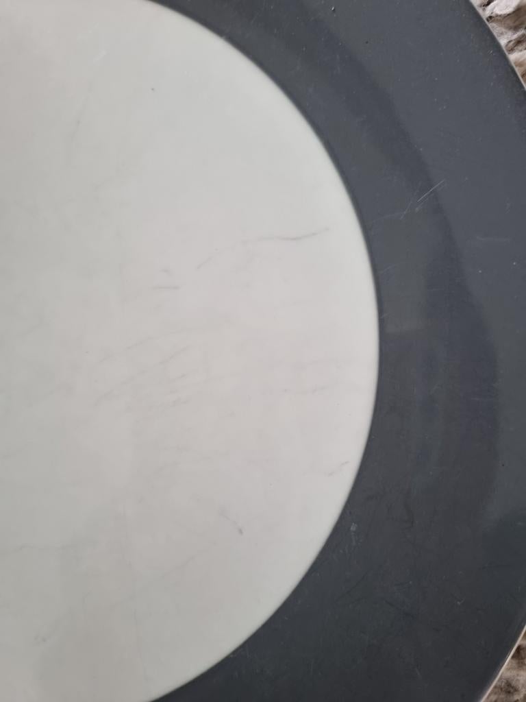 Hema servies met grijze rand - uitgebreide set, Gebruikt, Ophalen of Verzenden, Bord(en), Overige stijlen