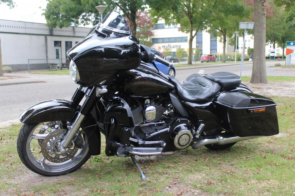 Harley-Davidson Street Glide FLH-X SE Street Glide CVO, Chopper, Bedrijf, Meer dan 35 kW, 1801 cc