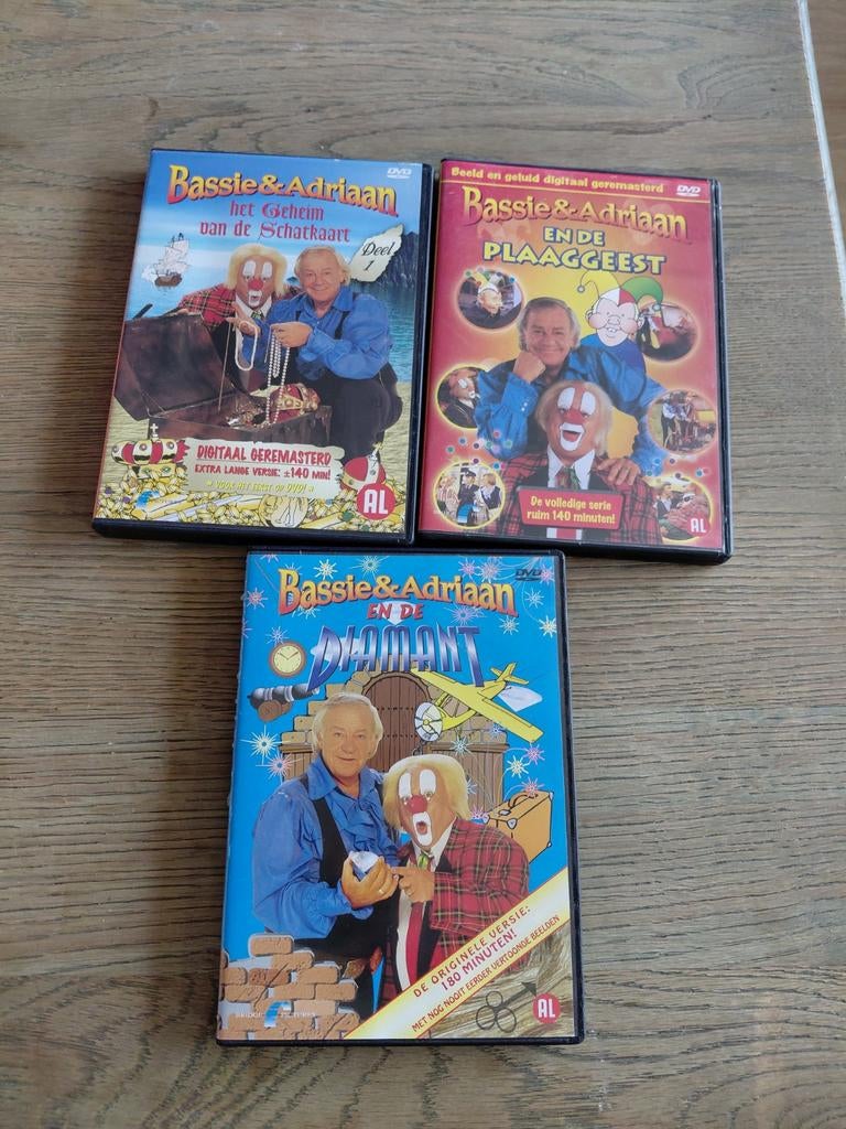 Bassie en Adriaan Schatkaart 1, Plaaggeest en Diamant dvds, Avontuur, Alle leeftijden, Ophalen of Verzenden, Zo goed als nieuw