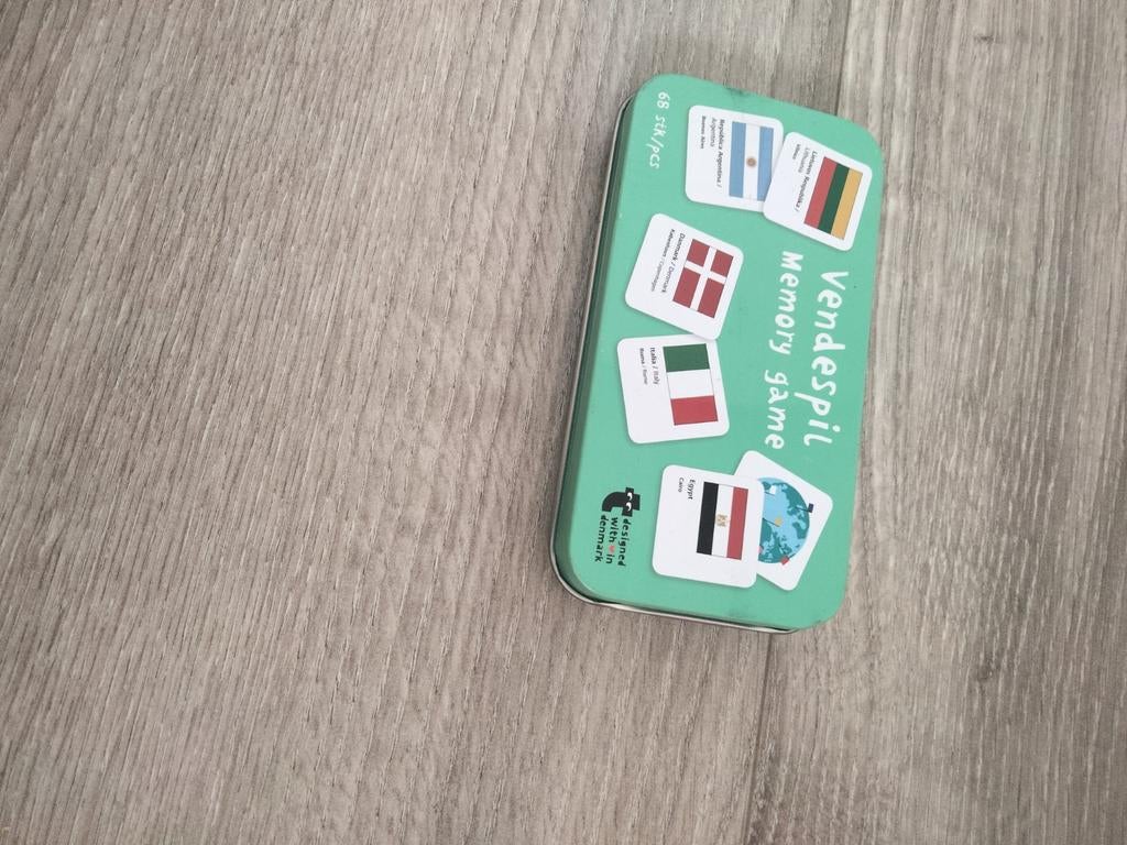 Vlaggen memory spel in blik, Hobby en Vrije tijd, Gezelschapsspellen | Overige, Ophalen