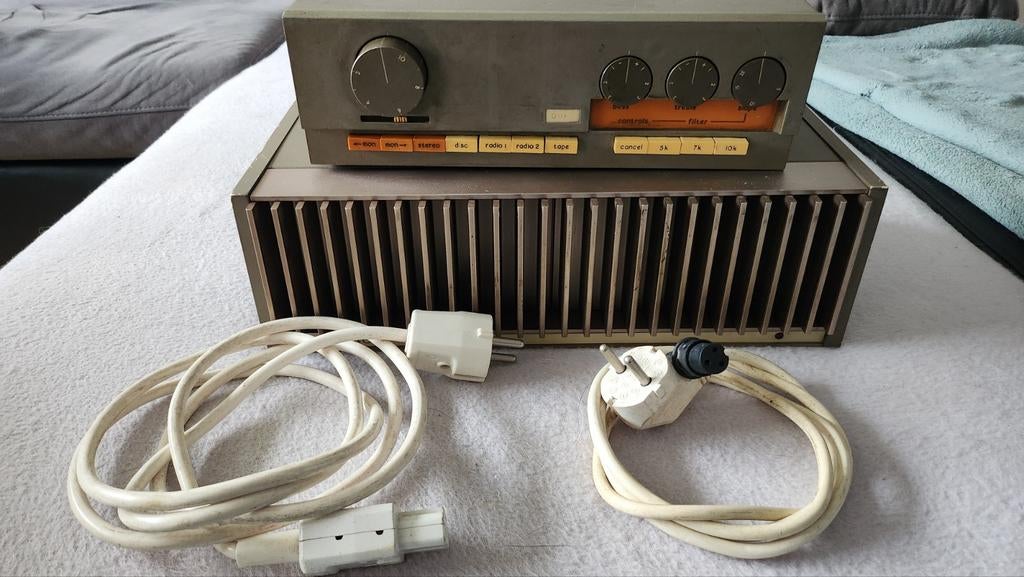 QUAD 405 eindversterker en QUAD 33 voorversterker, Audio, Tv en Foto, Versterkers en Receivers, Gebruikt, 120 watt of meer, Stereo