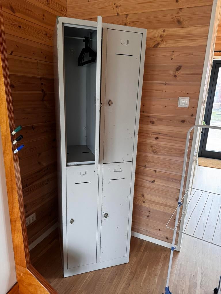 Lockerkast, Ophalen, Gebruikt