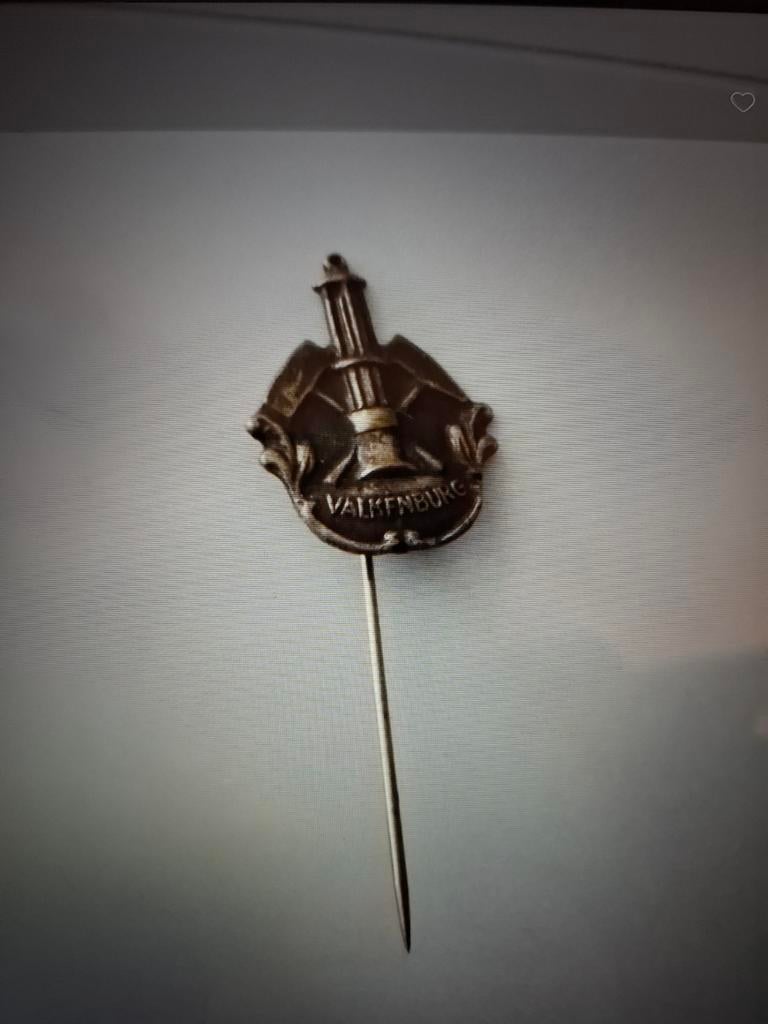 4 Speldjes Valkenburg, Verzamelen, Speldjes, Pins en Buttons, Ophalen of Verzenden, Zo goed als nieuw, Stad of Land, Speldje of Pin