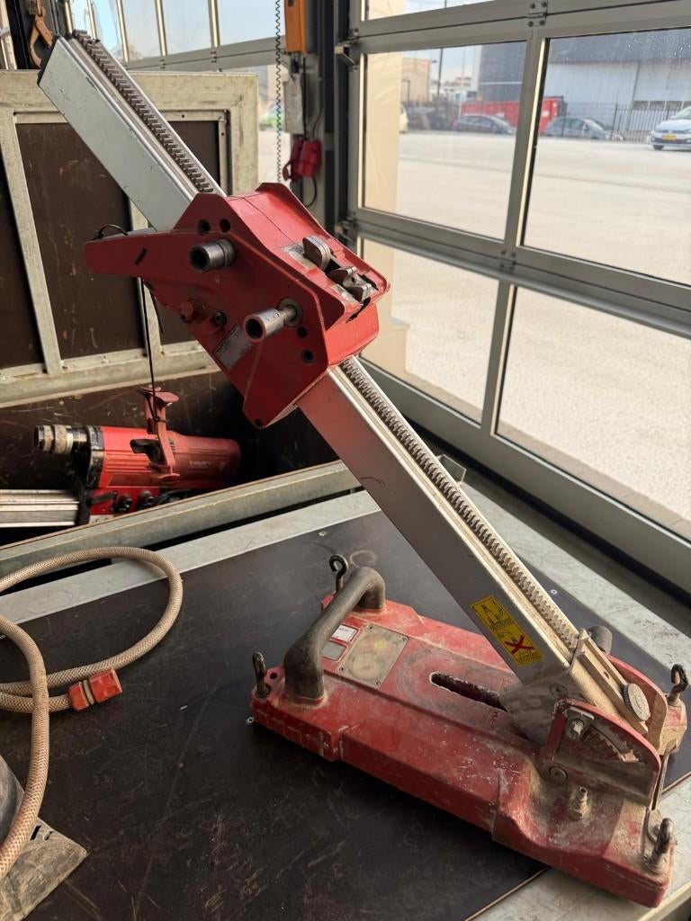 Hilti boorstatief, Ophalen, Gebruikt, Boor- en/of Breekhamer