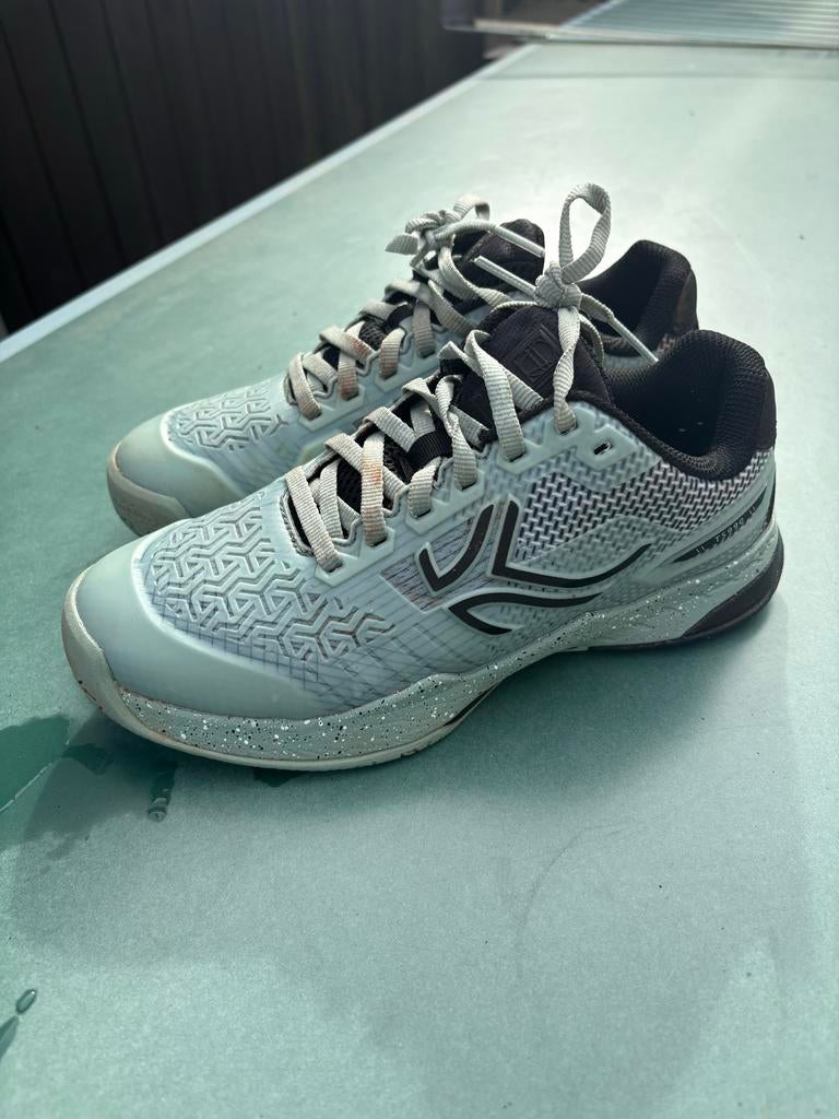 Artengo Tennisschoenen - Zo goed als nieuw maat 36, Sport en Fitness, Tennis, Ophalen of Verzenden, Zo goed als nieuw, Schoenen