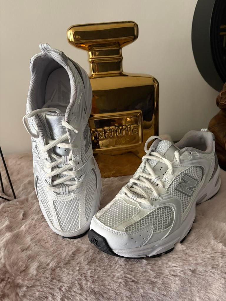 New Balance MR530, Kleding | Dames, Schoenen, Ophalen of Verzenden, Zo goed als nieuw, Wit, Sneakers of Gympen