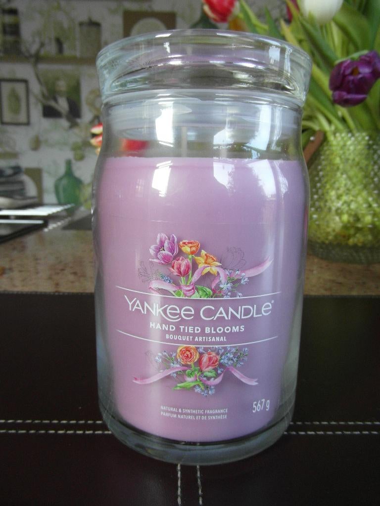 YANKEE CANDLE geurkaars  "HAND TIED BLOOMS"  Large Jar, Overige materialen, Overige kleuren, Nieuw, Ophalen of Verzenden