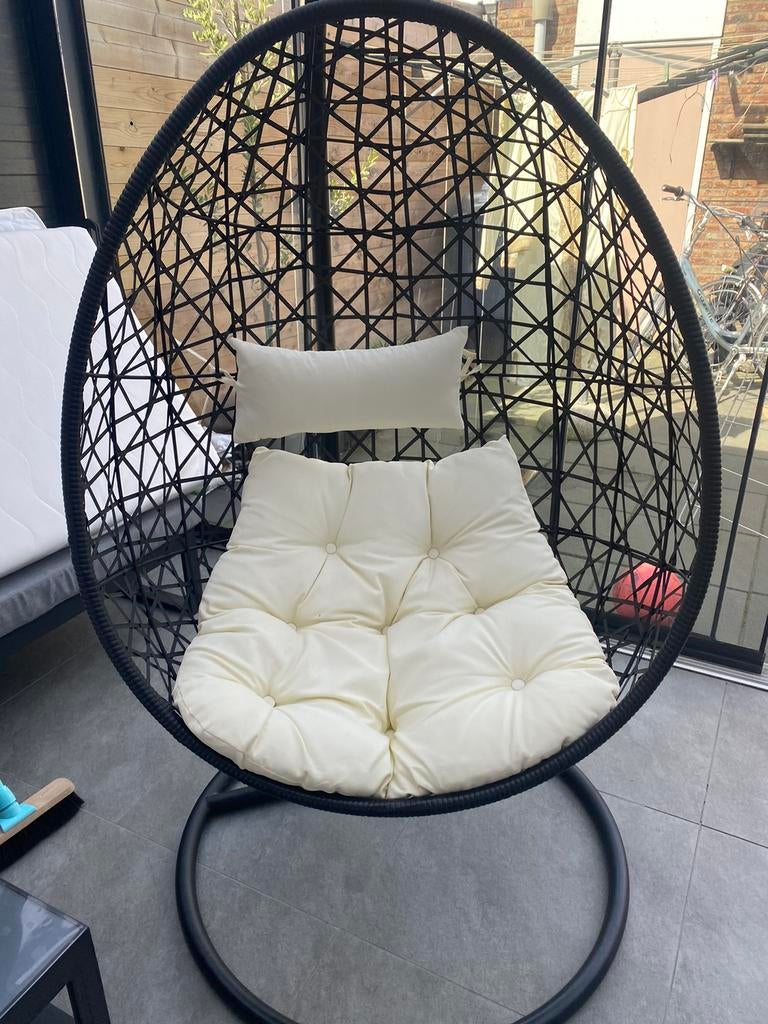 Hangstoel met standaard zwart xenos, Ophalen, Zo goed als nieuw, Metaal, Verstelbaar