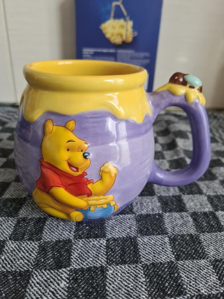Winnie de Poeh mok Disneyland Parijs - Hunny, Ophalen of Verzenden, Winnie de Poeh of vrienden, Zo goed als nieuw, Servies