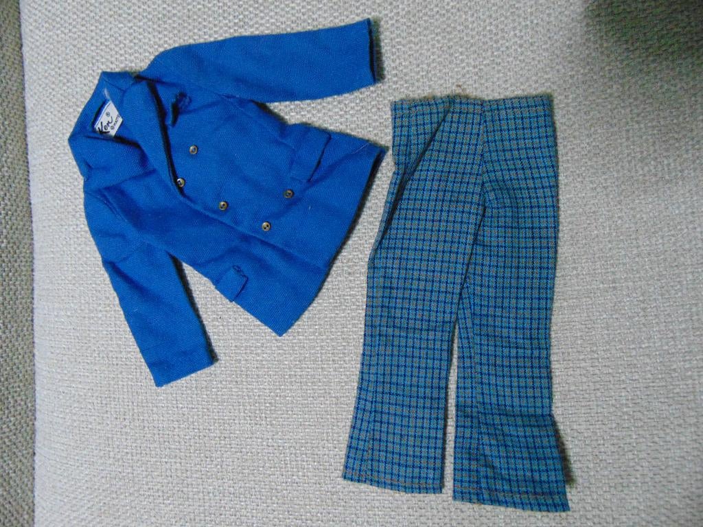 Barbie vintage Ken pak Town Turtle, Ophalen of Verzenden, Gebruikt, Kleertjes