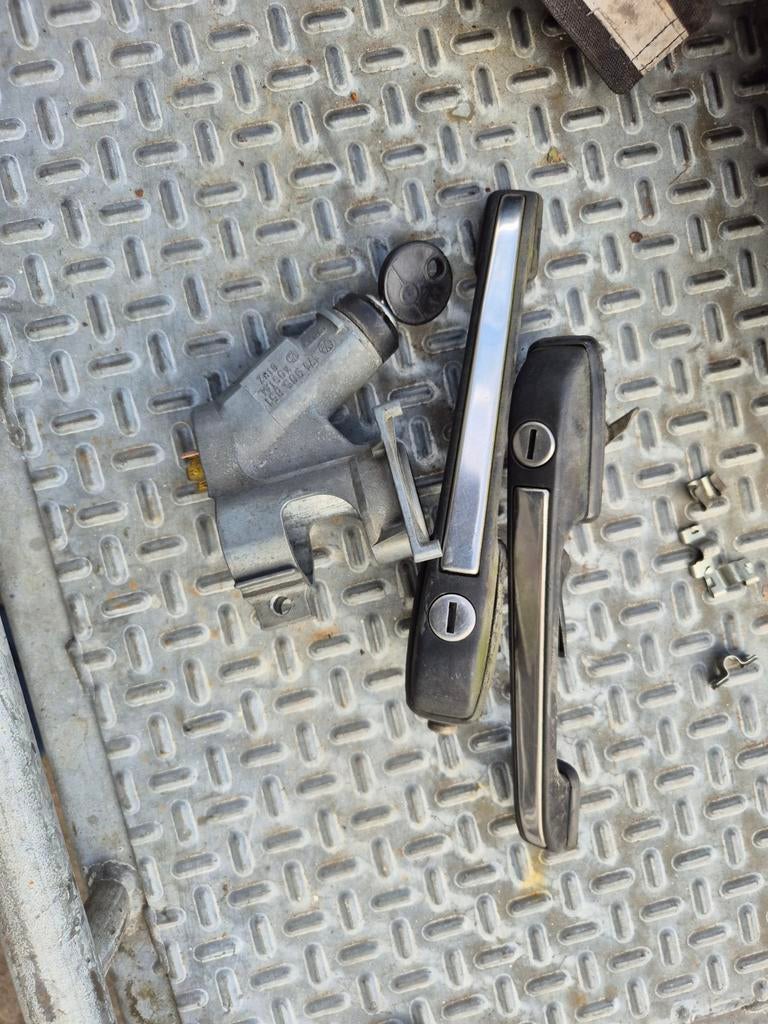 Contactslot deurklink golf1 golf mk1, Ophalen of Verzenden, Gebruikt, Volkswagen