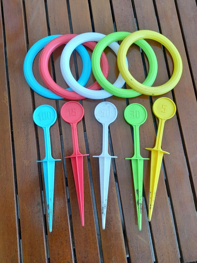 Bijna gratis ringwerpen buitenspeelgoed,punten tellen, Ophalen, Zo goed als nieuw