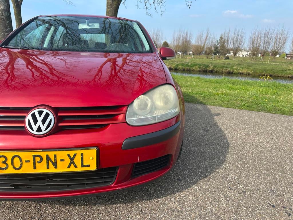 Volkswagen Golf 1.4 FSI Trendline|rijdt goed|lees tekst, Voorwielaandrijving, Stof, Gebruikt, Zwart
